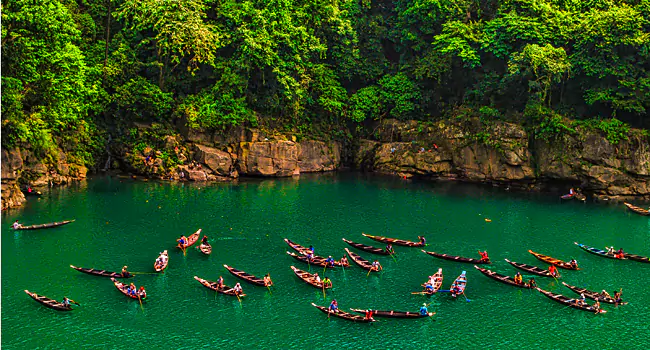 dawki river boat ride